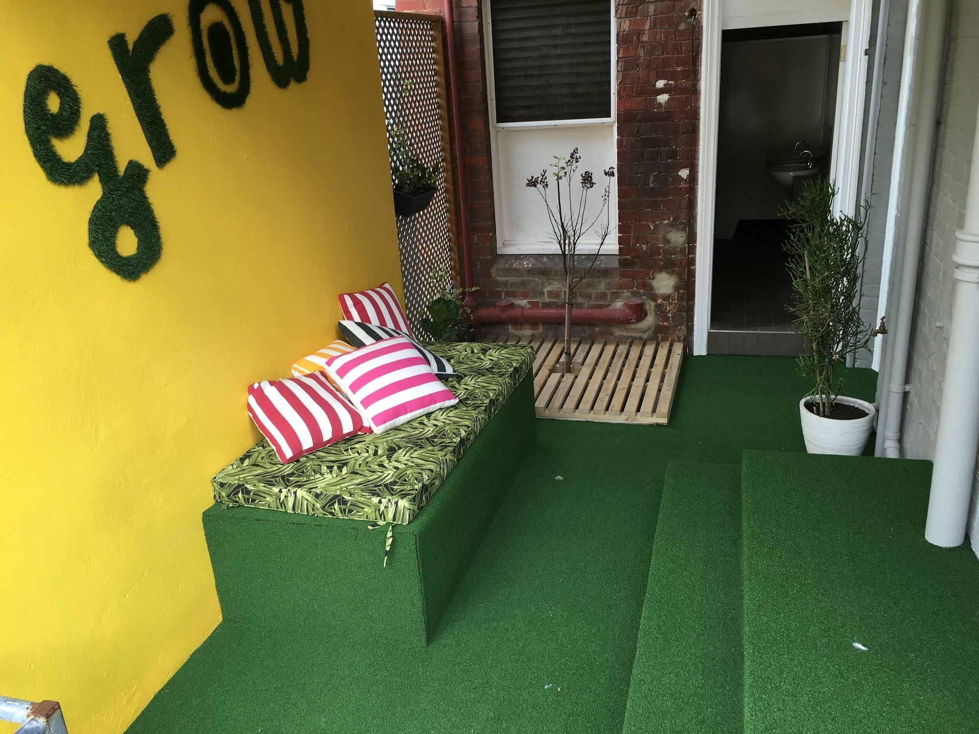 Cozzystay Accommodation Perth Extérieur photo